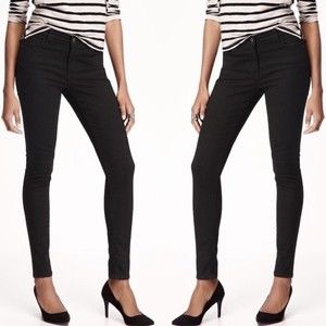 Old Navy Rockstar Super Skinny Built In Sculpt Jeans In BlackJack Size 6 Petite